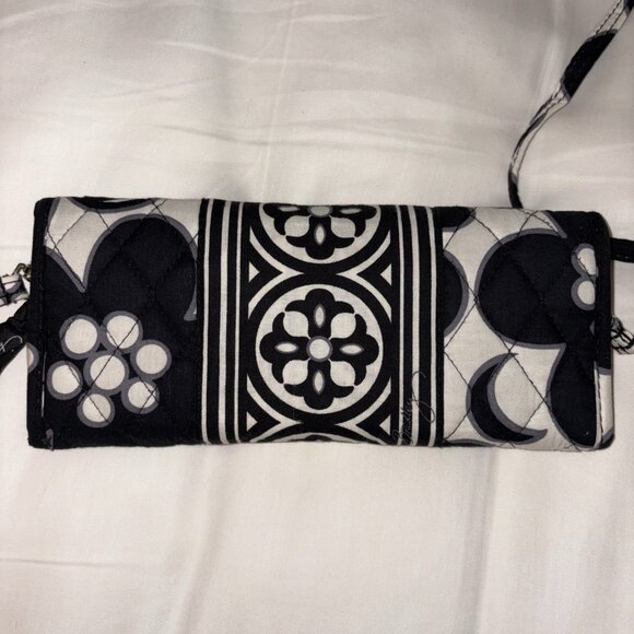 Vera Bradley Women Retired Wallet Clutch Removable Strap Black White Quilted - Picture 9 of 9